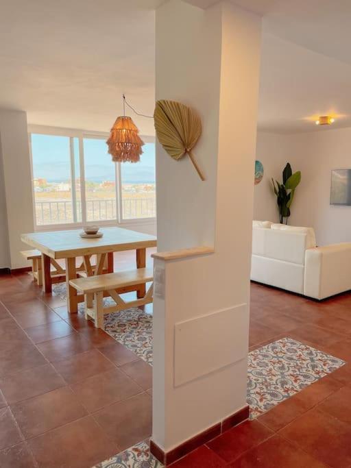 Apartamento Casa Bamboo Corralejo, Espacioso, Piscina Y Parking Eksteriør billede